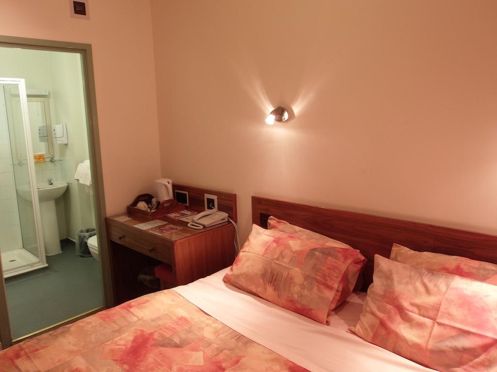 The Robin 2 Hotel 울버햄프턴 객실 사진